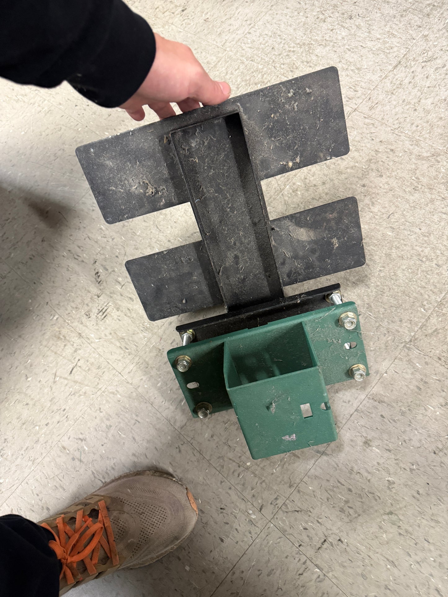 USED: Vastex 4pcs Koozie Pallet