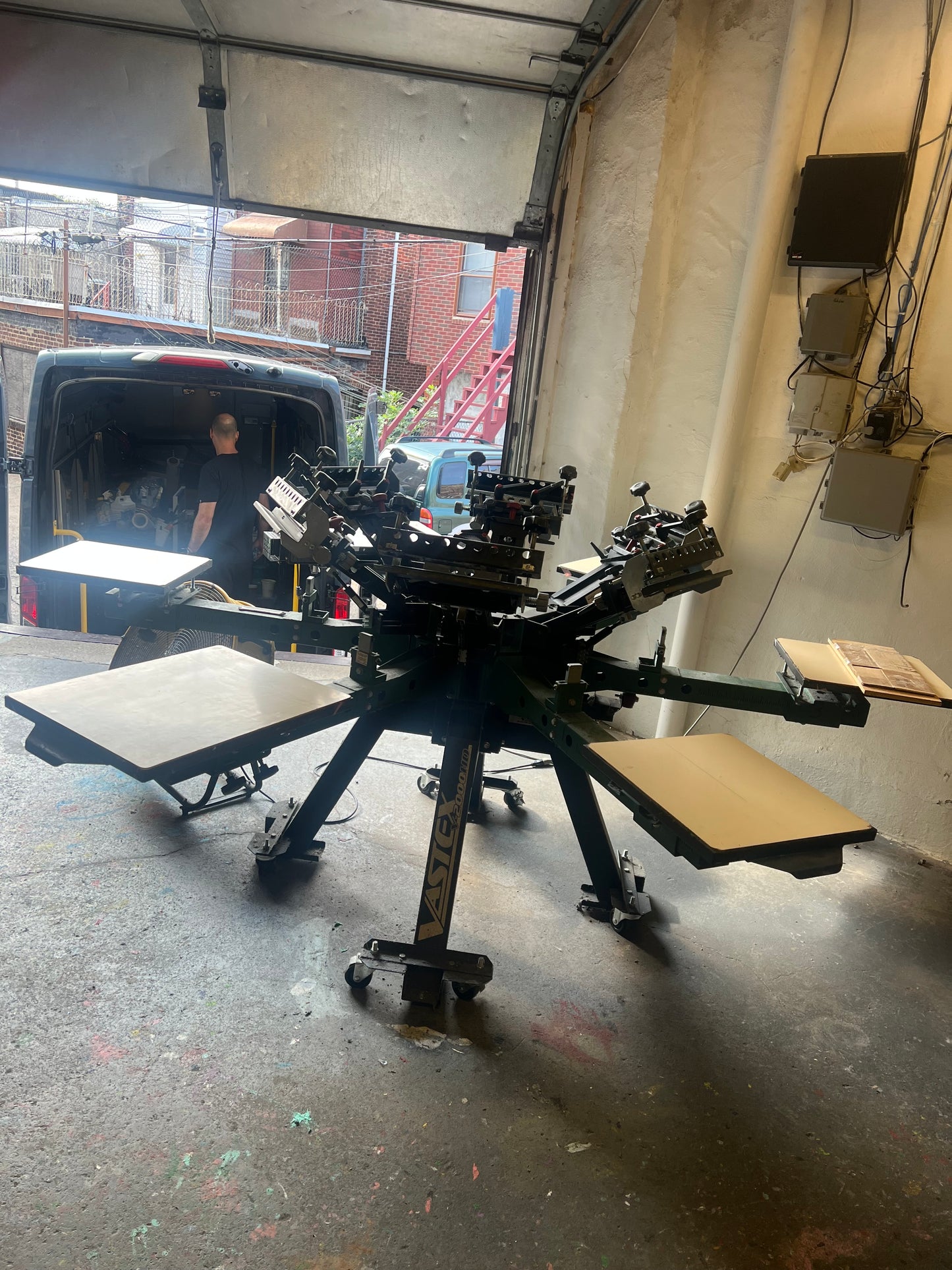 USED- Vastex 6 color 6 station v-2000HD (red Auto flash, adult & youth pallets included)